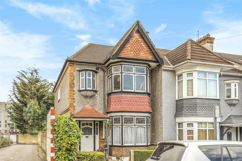 Cecil Avenue, WEMBLEY, 3 bedroom, House End Terrace